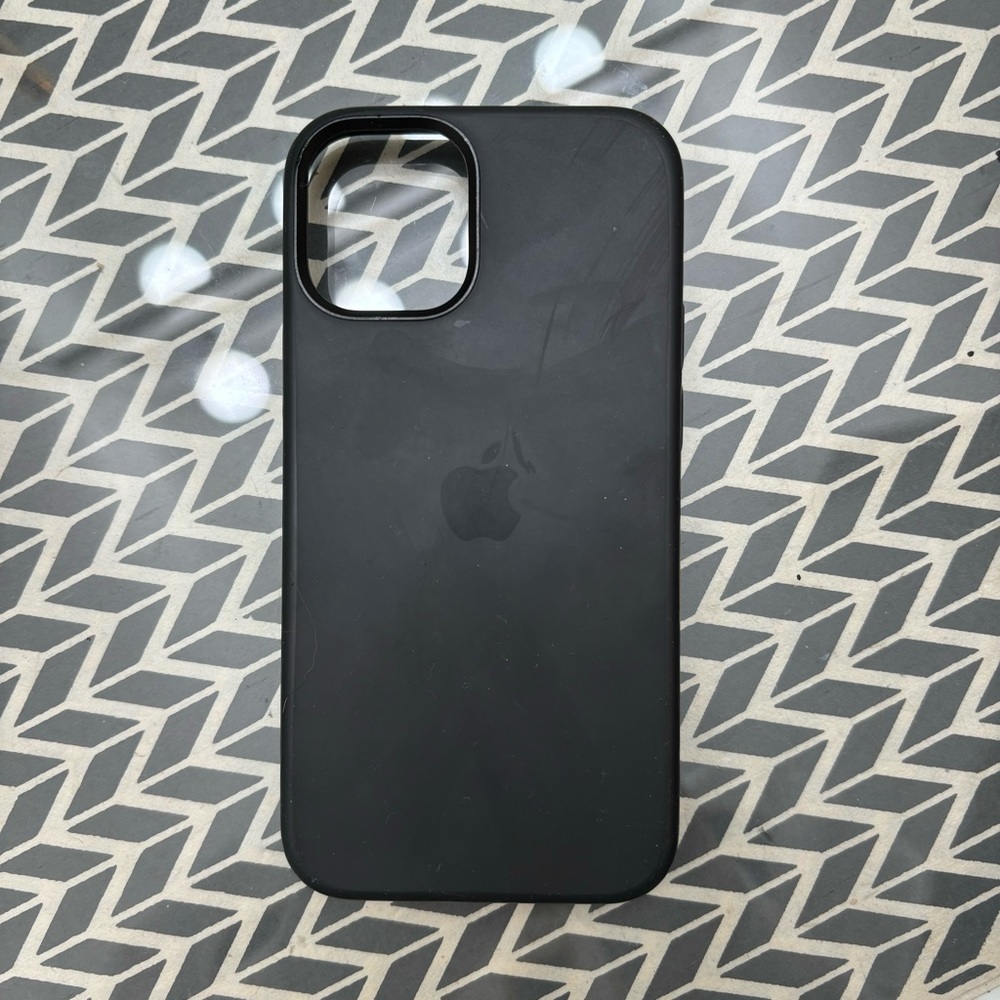 Apple iPhone 12 Mini Silicone Case with MagSafe - Black